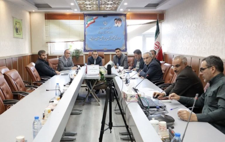 رشیدی: آرمان‌های شهدا را با ابزارهای فرهنگی به دانش‌آموزان
انتقال دهیم_68fdbf20b876c.jpeg