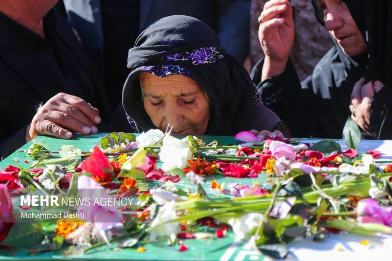 تشییع پیکر شهید گمنام در روستای آق قاسملوی مشگین شهر_6924a36331408.jpeg