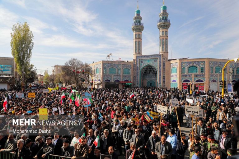 راهپیمایی ۱۳ آبان در اردبیل_690a45610f851.jpeg