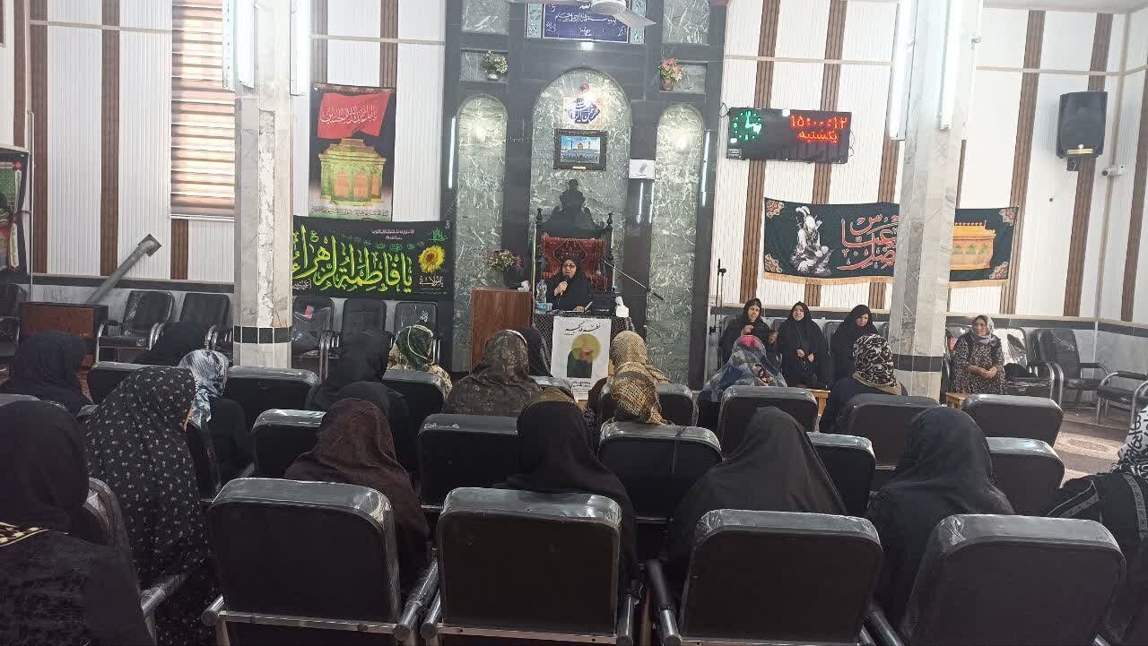 طهماسبی:ایام فاطمیه فرصتی راهبردی برای احیای گفتمان مقاومت
درجامعه است_69244f2975943.jpeg